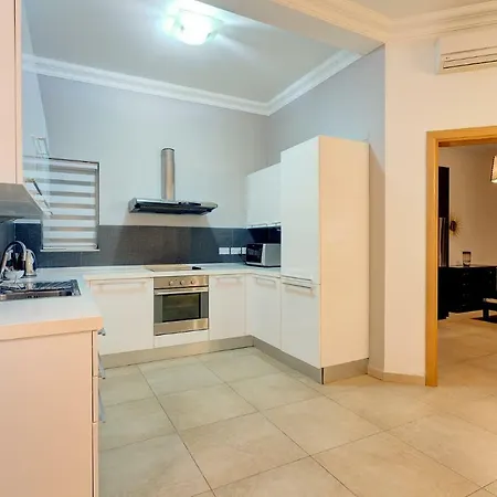 Gorgeous With Terrace In Fort Cambridge, Pool * Sliema