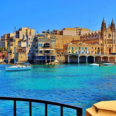 Gorgeous With Terrace In Fort Cambridge, Pool Apartament